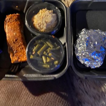 Mission BBQ - Salmon, cheese potatoes and green beans. - Barbeque Near Me - Kenosha, Wisconsin