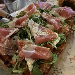 Prosciutto+arugula+burrata original size pizza Prosciutto+arugula+burrata original size pizza