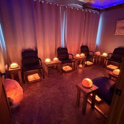 AURA Salt Cave and Wellness - Hand and feet healing / detox