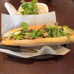 Bamboo Pho & Tea - Chicken Bahn Mi