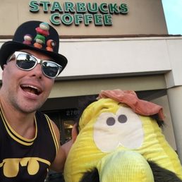 Obviously Saugus Starbux is the B-E-S-T!!!!!!! Obviously Saugus Starbux is the B-E-S-T!!!!!!!