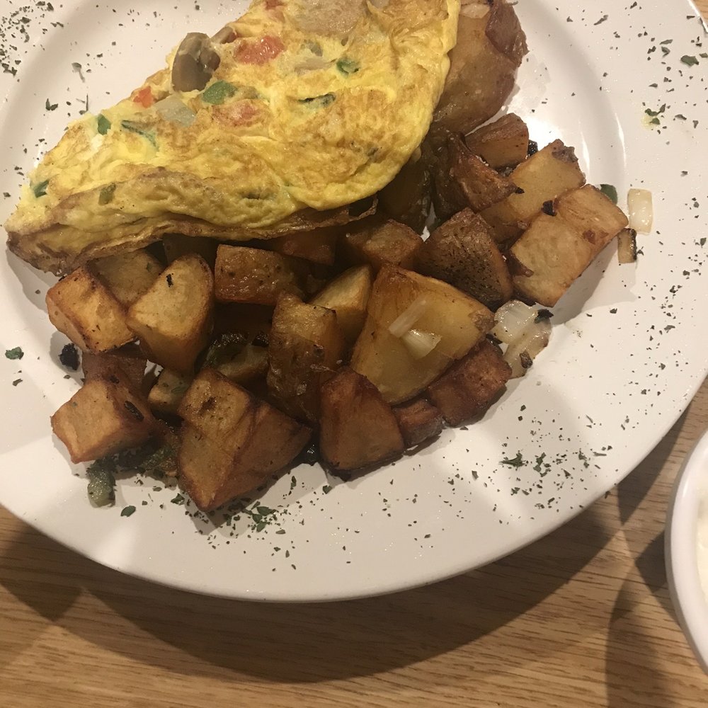 Amari's Restaurant - Veggie Omelet with potatoes - New American Near Me - Philadelphia, Pennsylvania Amari's Restaurant - Veggie Omelet with potatoes - New American Near Me - Philadelphia, Pennsylvania