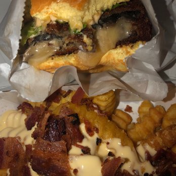 Shake Shack Garden State Plaza - Shroom burger & bacon cheese fries - Burgers Near Me - Paramus, New Jersey Shake Shack Garden State Plaza - Shroom burger & bacon cheese fries - Burgers Near Me - Paramus, New Jersey
