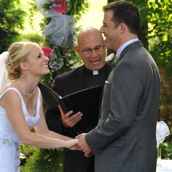 The Wedding Rev. - Helping to make you day something you will never forget! - Officiants Near Me