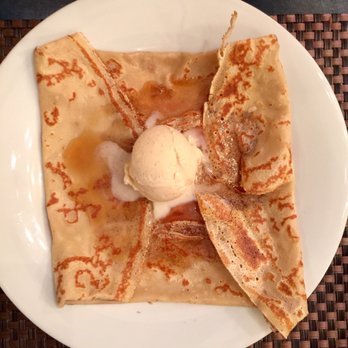 Au Lys d'Argent - maple syrup crepe ala mode - Creperies Near Me - Paris, 75 Au Lys d'Argent - maple syrup crepe ala mode - Creperies Near Me - Paris, 75