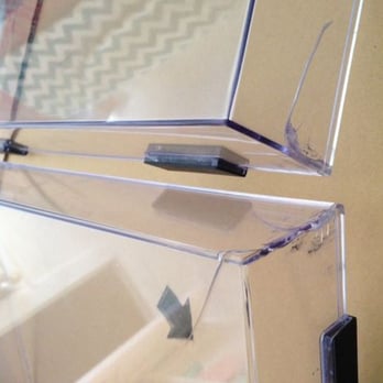The UPS Store - Treated like trash +internal damage (costed $500) to repair and still doesn't run the same - Shipping Centers Near Me - Victorville, California