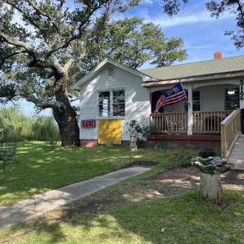 The Dancing Turtle Coffee Shop - Out front - Coffee & Tea Near Me - Hatteras, North Carolina