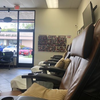 Affection Nails - Spa chairs - Nail Salons Near Me - Agoura Hills, California