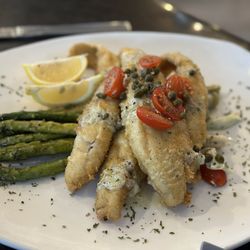 Johnny Blacks Public House - Lake perch.... Very good! Comes with red skin mashed potatoes... but I had them on the side.