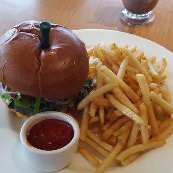 Gallery Cafe - Veggie burger with buttered garlic fries - Cafes Near Me - Pebble Beach, California