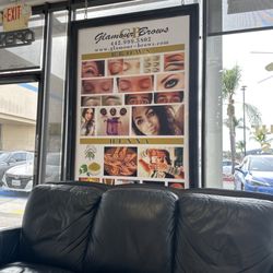 Glamour Brows - Lobby