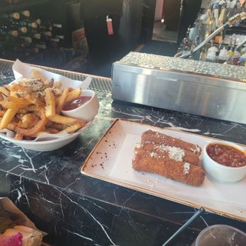 The Fleur Room - Food - Lounges Near Me - New York, New York