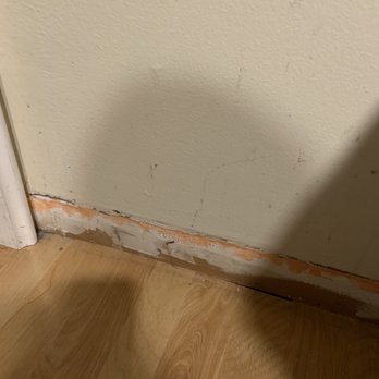 Ingalls Building & Maintenance - No floor molding installed - General Contractors Near Me - St. Clair Shores, Michigan