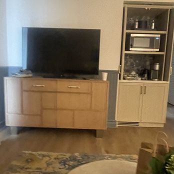 Avila Beach House - Living room area!!! - Hotels Near Me - Avila Beach, California Avila Beach House - Living room area!!! - Hotels Near Me - Avila Beach, California
