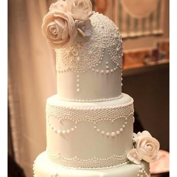 Willow Floral Boutique - how the cake was supposed to look (delicate and NOT green - even tho this cake IS tinted green) - Floral Designers Near Me Willow Floral Boutique - how the cake was supposed to look (delicate and NOT green - even tho this cake IS tinted green) - Floral Designers Near Me
