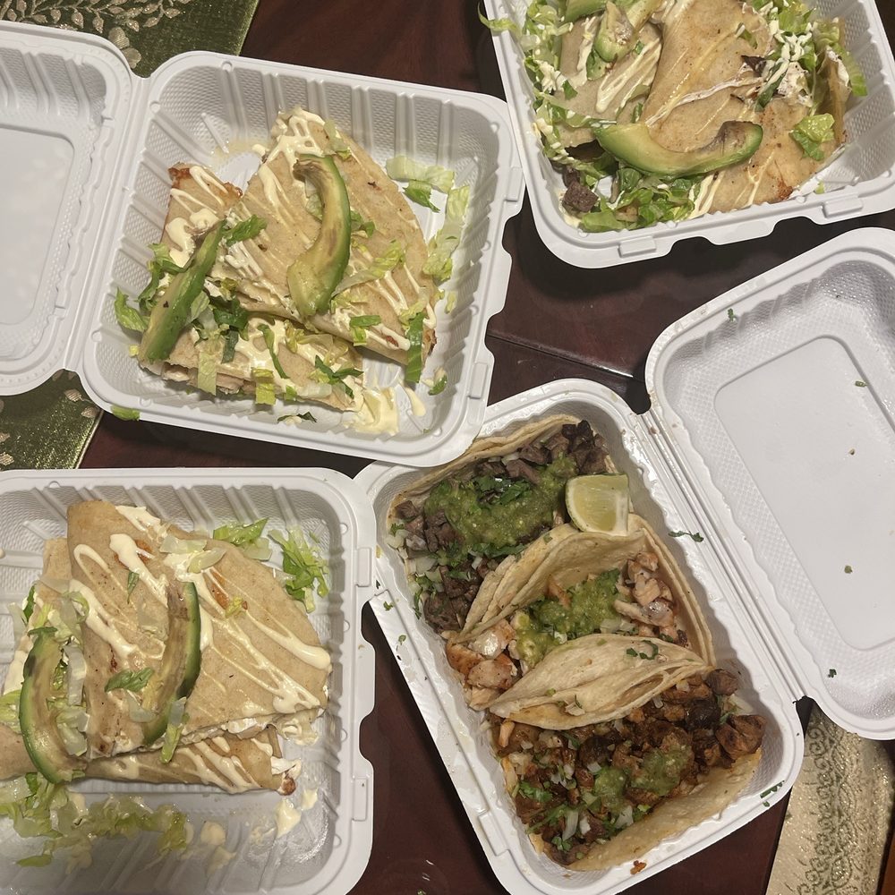 El Huarache - Quesadillas and tacos - Mexican Near Me - Queens, New York