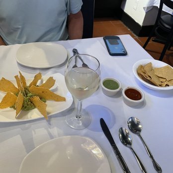Asi Es La Vida - Guacamole for 2 - Mexican Near Me - Phoenix, Arizona Asi Es La Vida - Guacamole for 2 - Mexican Near Me - Phoenix, Arizona