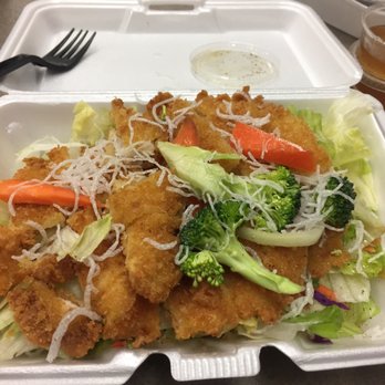 Yoi - Lots of chicken on the crispy chicken salad. Yum!!! - Japanese Near Me - Reedley, California Yoi - Lots of chicken on the crispy chicken salad. Yum!!! - Japanese Near Me - Reedley, California