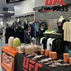 Changa Moy Candy - Changa Moy vendor fight night