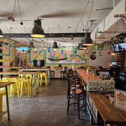 GB's Bottle Shop and Tasting Bar - Inside