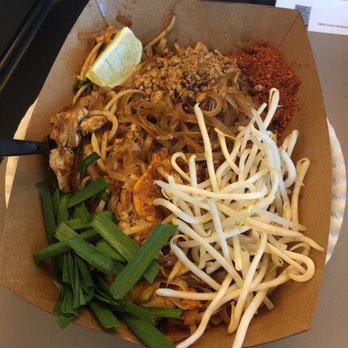 Thai Lemongrass - Chicken pad thai - Food Trucks Near Me Thai Lemongrass - Chicken pad thai - Food Trucks Near Me