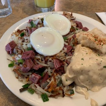 Issaquah Cafe - Corned Beef Hash, Poached Eggs, Biscuit and Gravy - Breakfast & Brunch Near Me - Issaquah, Washington Issaquah Cafe - Corned Beef Hash, Poached Eggs, Biscuit and Gravy - Breakfast & Brunch Near Me - Issaquah, Washington