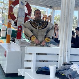 The sponge diver getting gear on- gear weighs 172#!!