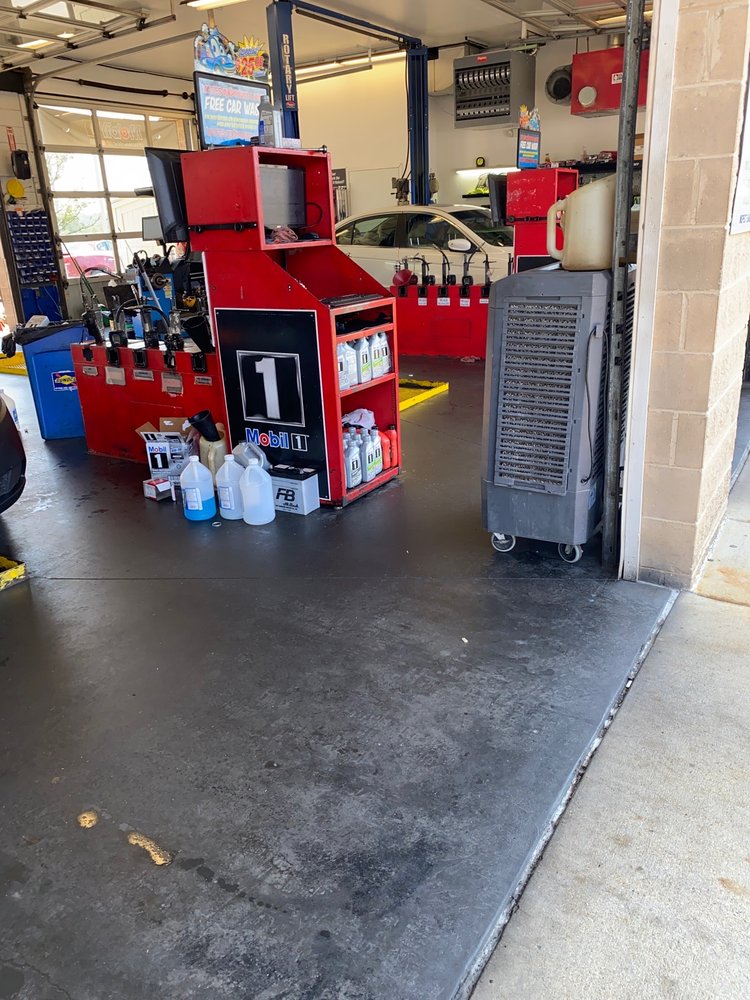 YATES EXPRESS LUBE Updated August 2024 27 Photos & 161 Reviews 5800 Kingstowne Center Dr