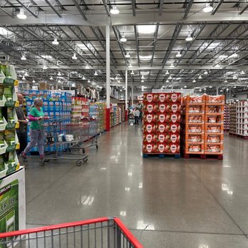 Costco - Wholesale Stores Near Me - Central Point, Oregon
