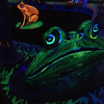 Putting Edge - Mini Golf Near Me - Novi, Michigan