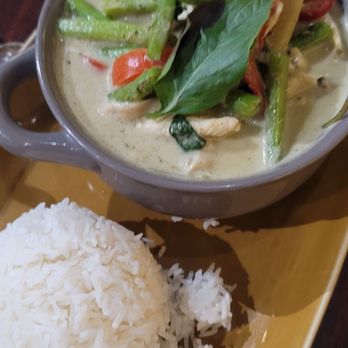 Bananas Thai Cuisine - Best green curry chicken and Houston. Actually best Thai food in Houston !!! - Thai Near Me - Houston, Texas