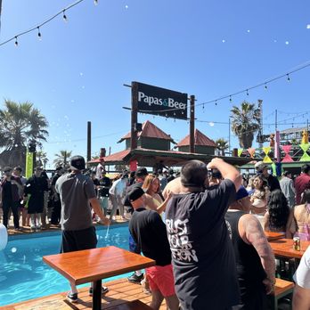 Papas & Beer - Dance Clubs Near Me - Rosarito, BCN