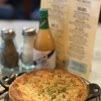 Elsie's Plate & Pie - Poulet (chicken) pot pie - American Near Me - Baton Rouge, Louisiana Elsie's Plate & Pie - Poulet (chicken) pot pie - American Near Me - Baton Rouge, Louisiana