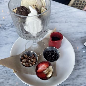 North Italia - Brookie Sundae - Italian Near Me - Brea, California North Italia - Brookie Sundae - Italian Near Me - Brea, California