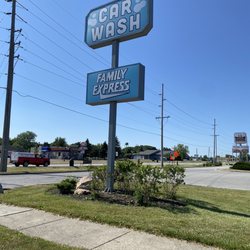 Family Express - Business sign