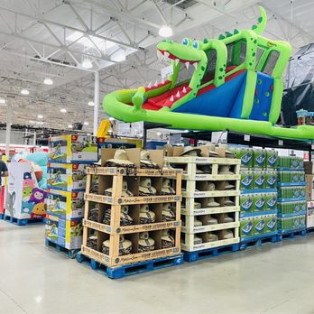 Costco - Wholesale Stores Near Me - Palm Desert, California