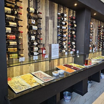 Café Belô - a display of food and wine - Brazilian Near Me - Framingham, Massachusetts Café Belô - a display of food and wine - Brazilian Near Me - Framingham, Massachusetts