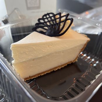 Biscotts Bakery & Cafe - Key lime pie slice - Cafes Near Me - South Jordan, Utah Biscotts Bakery & Cafe - Key lime pie slice - Cafes Near Me - South Jordan, Utah
