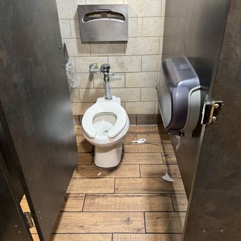 Denny's - If the bathrooms are this dirty imagine the kitchen! - Diners Near Me - Blythe, California Denny's - If the bathrooms are this dirty imagine the kitchen! - Diners Near Me - Blythe, California