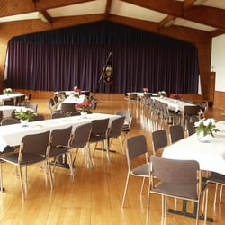Zur Turnhalle