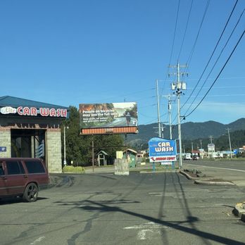 Cabin Coffee - Horrible customer service - Coffee & Tea Near Me - Tillamook, Oregon