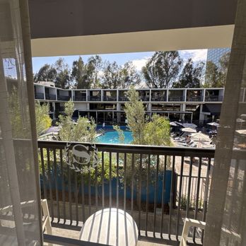 Sheraton Universal Hotel - Lanai - Hotels Near Me - Universal City, California Sheraton Universal Hotel - Lanai - Hotels Near Me - Universal City, California