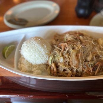 Ginger Boat - Pancit - Asian Fusion Near Me - Bellingham, Washington Ginger Boat - Pancit - Asian Fusion Near Me - Bellingham, Washington