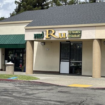 Phở Ru Restaurant - Front of the restaurant - Vietnamese Near Me - Sacramento, California Phở Ru Restaurant - Front of the restaurant - Vietnamese Near Me - Sacramento, California