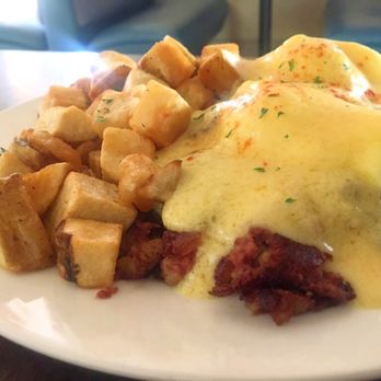 Mandy's Family Restaurant - American Near Me - Eugene, Oregon