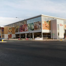 Tesco - Photo from www.geograph.org.uk - outside - Grocery Near Me - Trafford, XGM