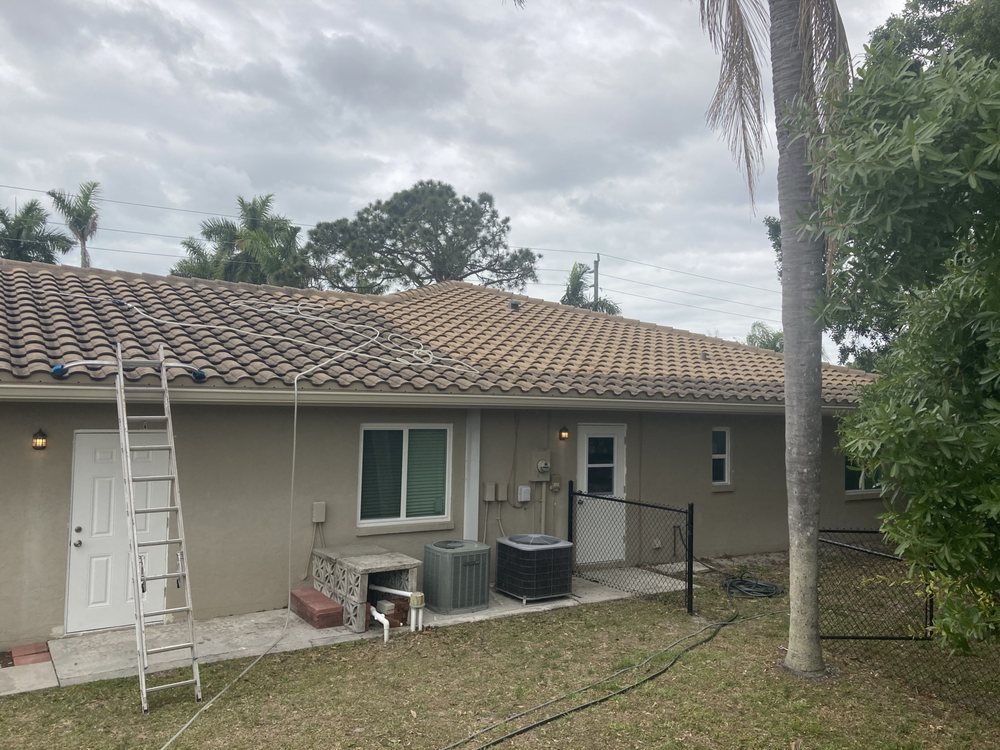 Slide of Skill Roof Cleaning