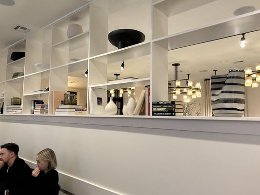 Elaine's Restaurant and Bar by null