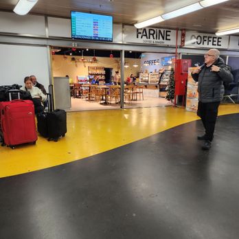 Estación de Madrid Atocha - There's a cafe INSIDE the departure area for Toledo, after security. - Train Stations Near Me - Madrid, M Estación de Madrid Atocha - There's a cafe INSIDE the departure area for Toledo, after security. - Train Stations Near Me - Madrid, M