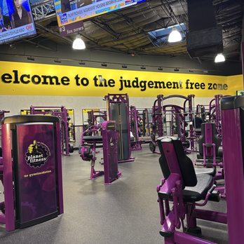 Planet Fitness - Inside - Gyms Near Me - Gilbert, Arizona Planet Fitness - Inside - Gyms Near Me - Gilbert, Arizona